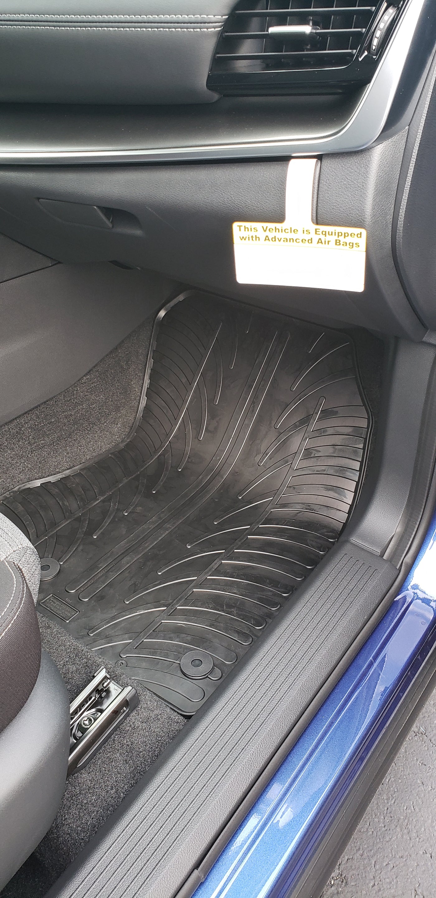 GledringUSA custom fit Nissan LEAF (ZE1) floor mats for 2018 - 2025