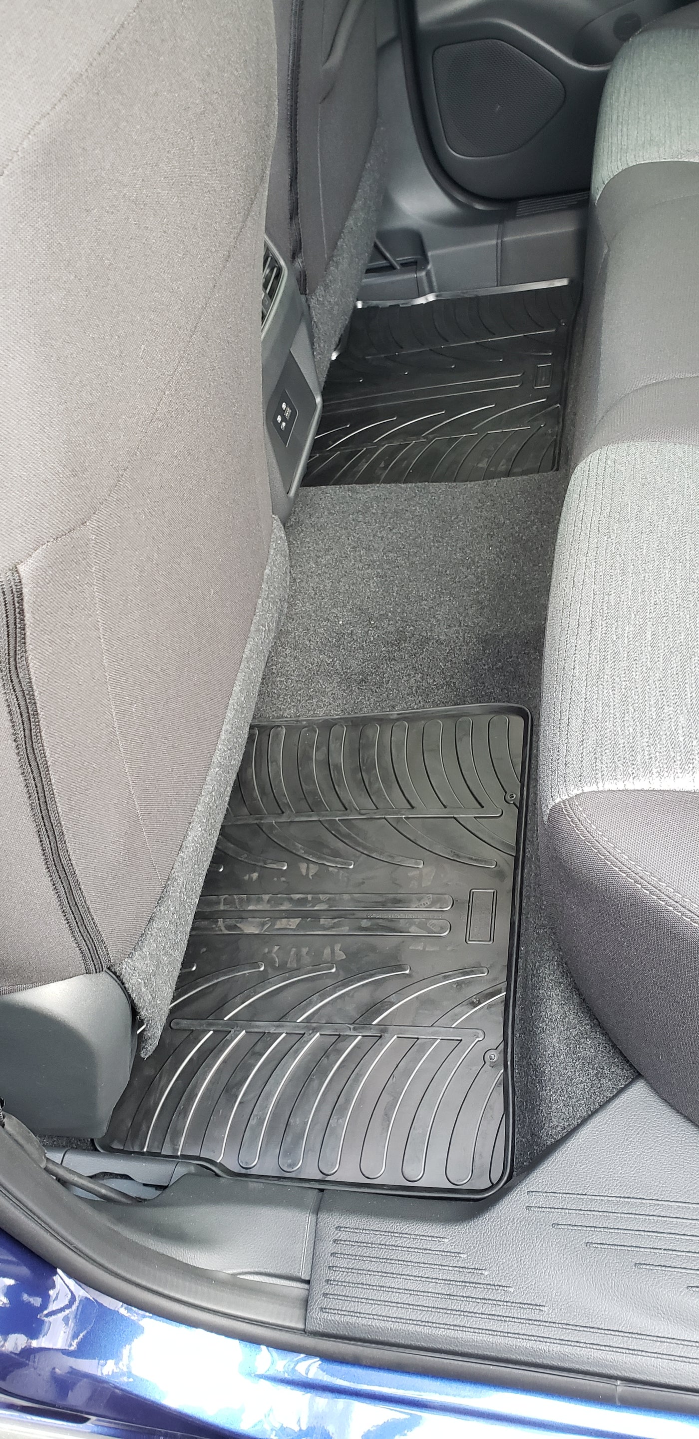 GledringUSA custom fit Nissan LEAF (ZE1) floor mats for 2018 - 2025
