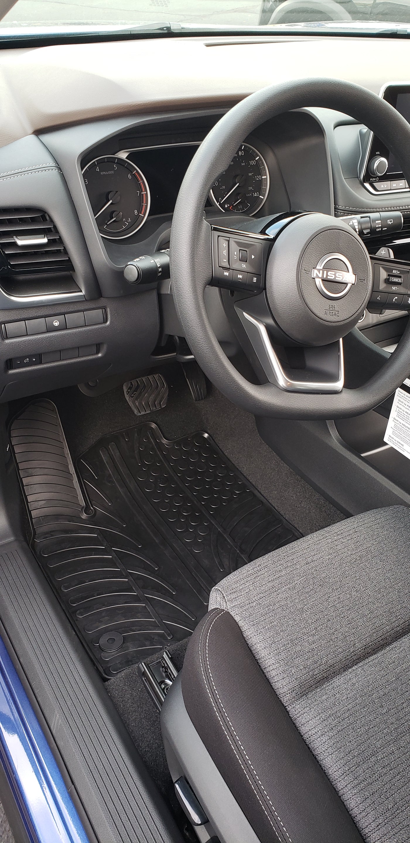 GledringUSA custom fit Nissan Rogue floor mats for 2021-2025