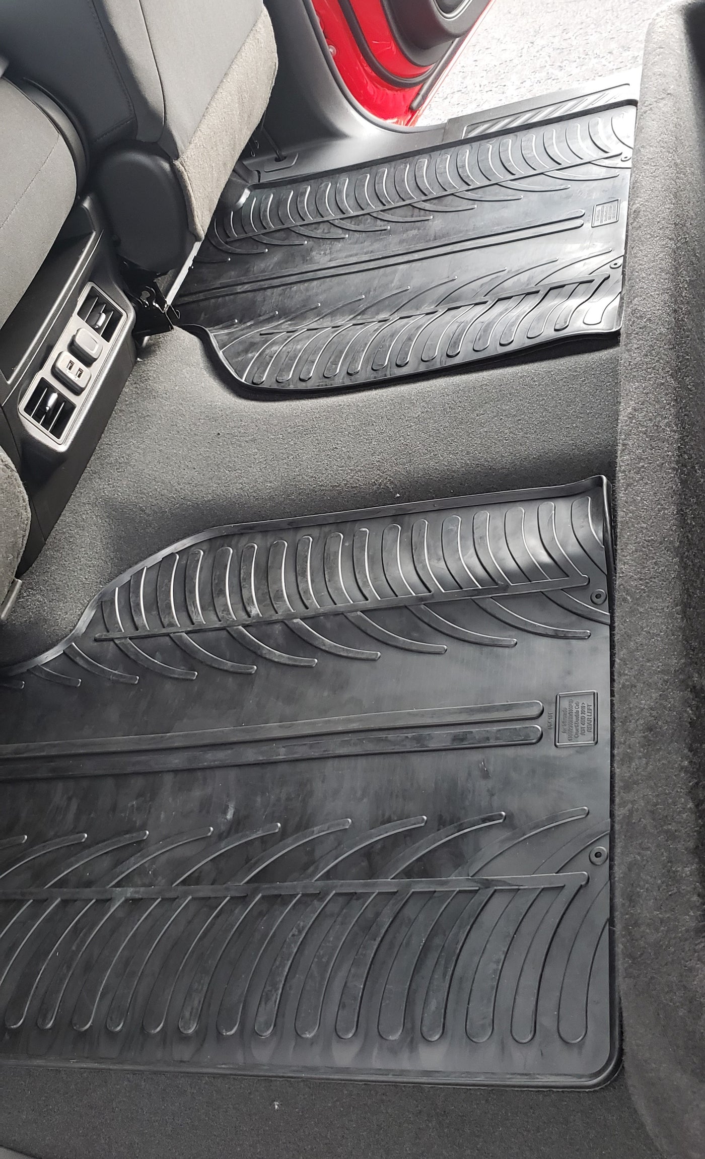 GUSA Custom Floor Mats for Chevy Silverado 2500/3500HD (Carpet) Crew/Double Cab 2020-2026
